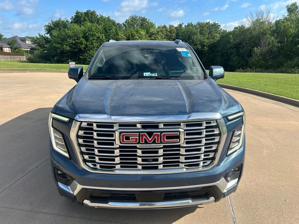 Used 2025 GMC Yukon Denali w/ Denali Reserve Package AWD/4WD image 6