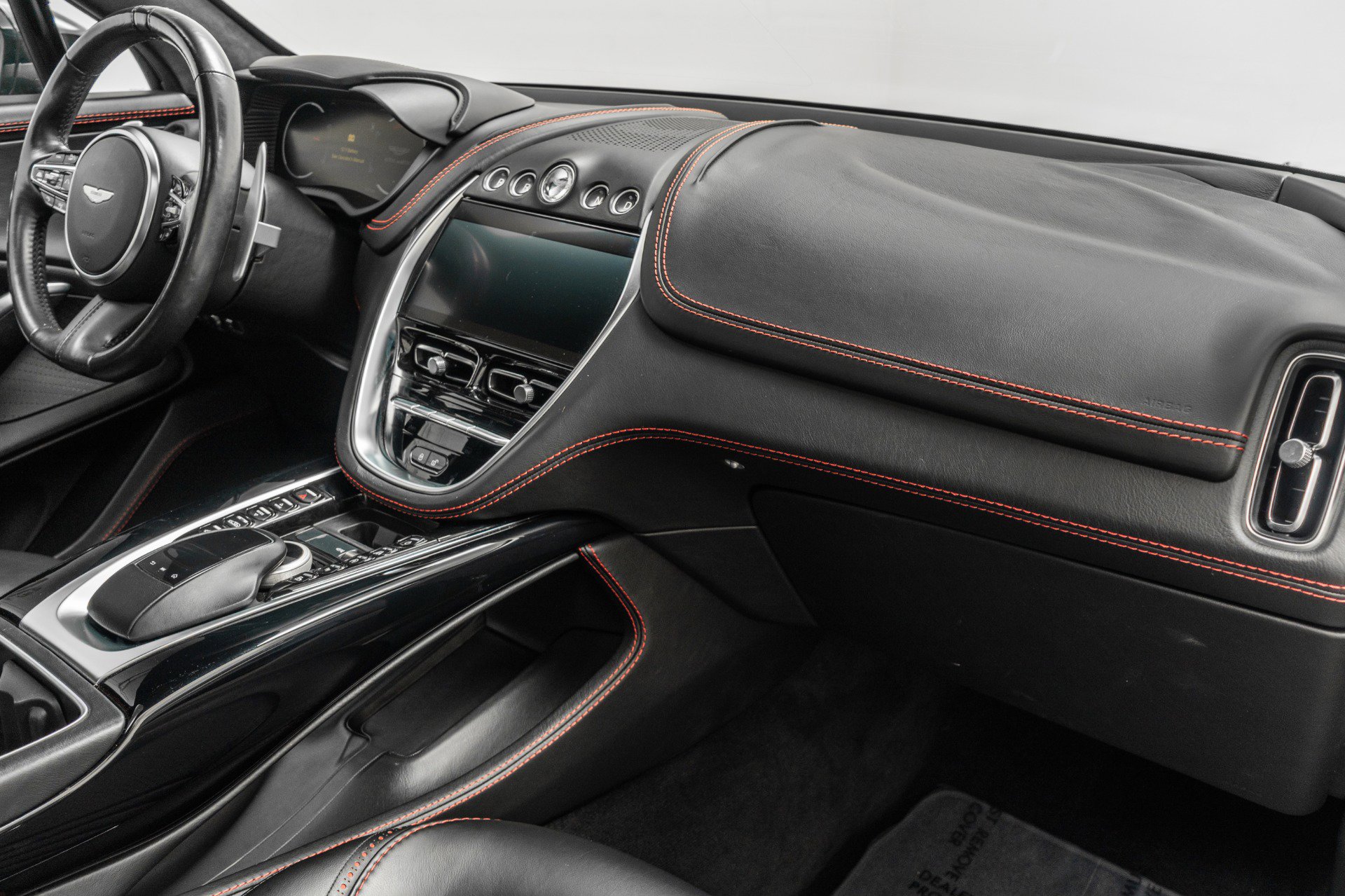 Used 2021 Aston Martin DBX image 14