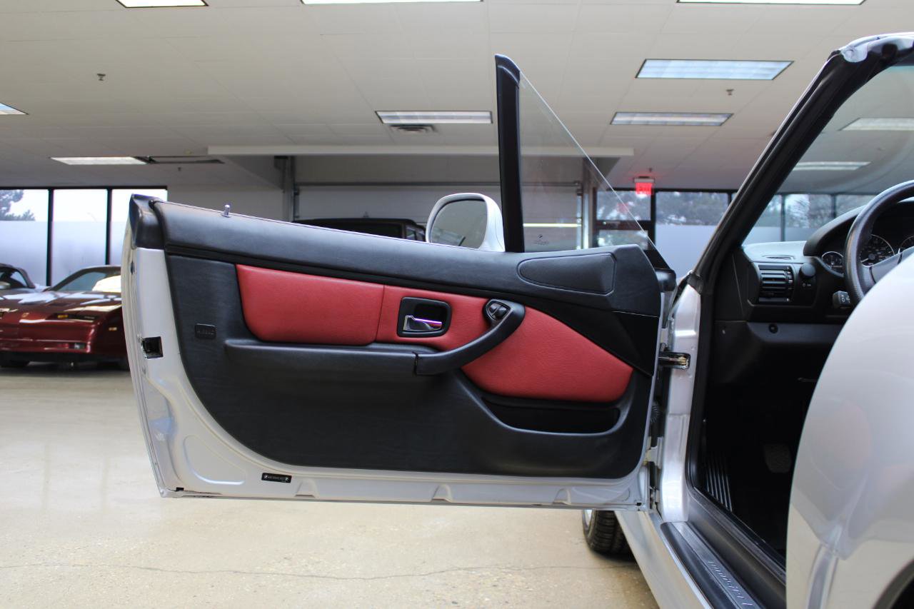 Used 2002 BMW Z3 3.0i image 37