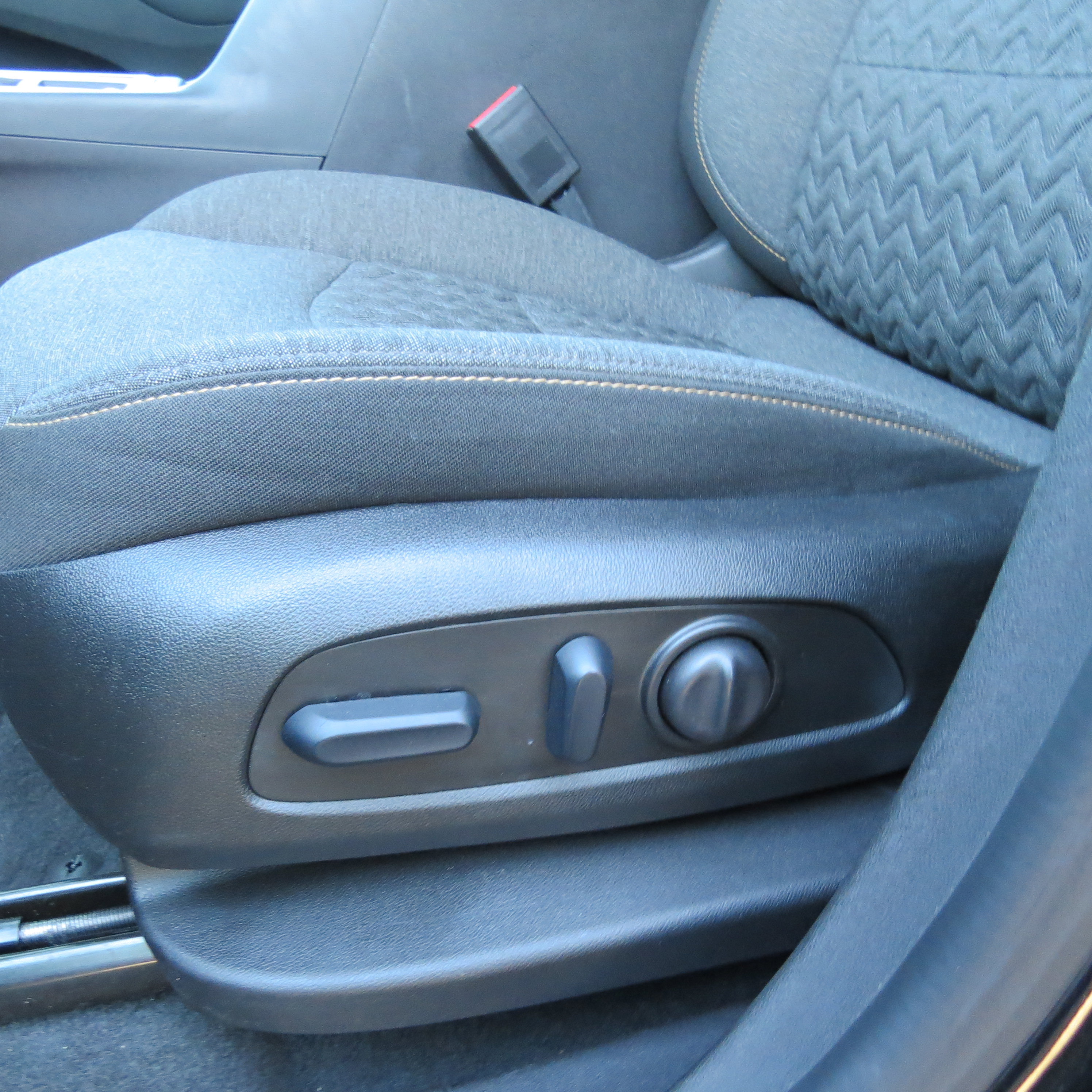 Used 2024 Chevrolet Equinox LT image 16