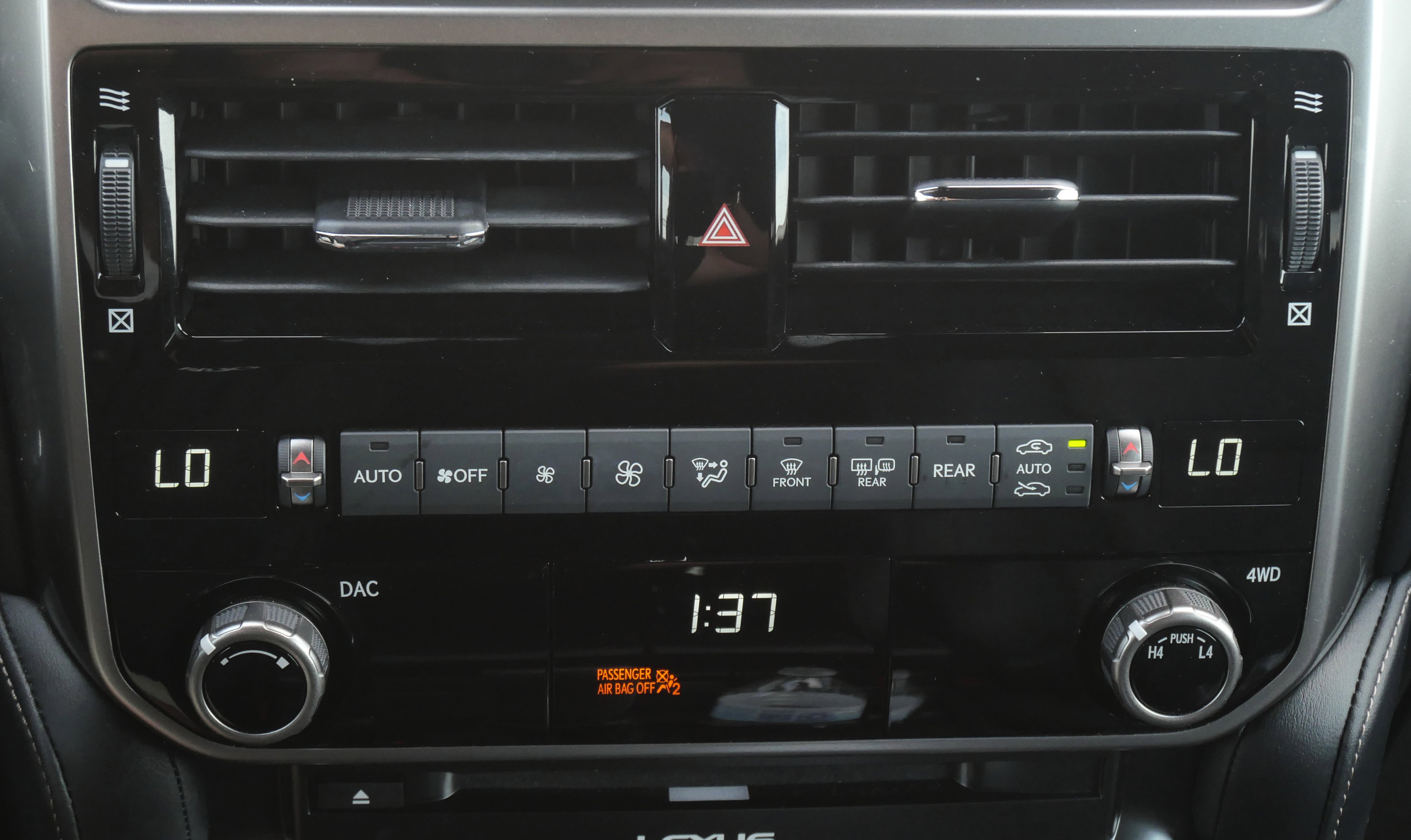 Used 2022 Lexus GX 460 Premium w/ Premium Package image 18