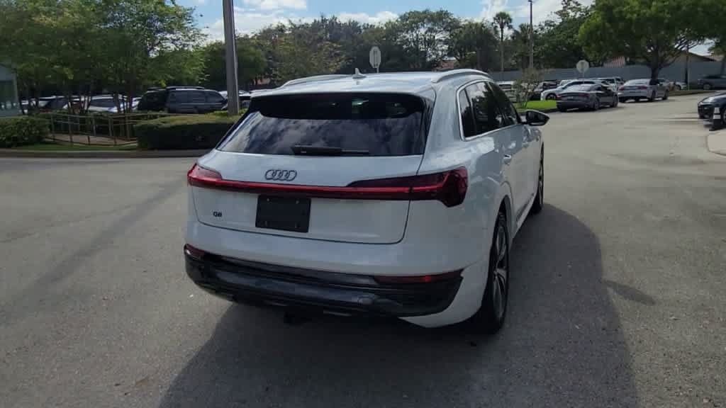 Certified 2024 Audi Q8 e-tron Premium Plus AWD/4WD image 7