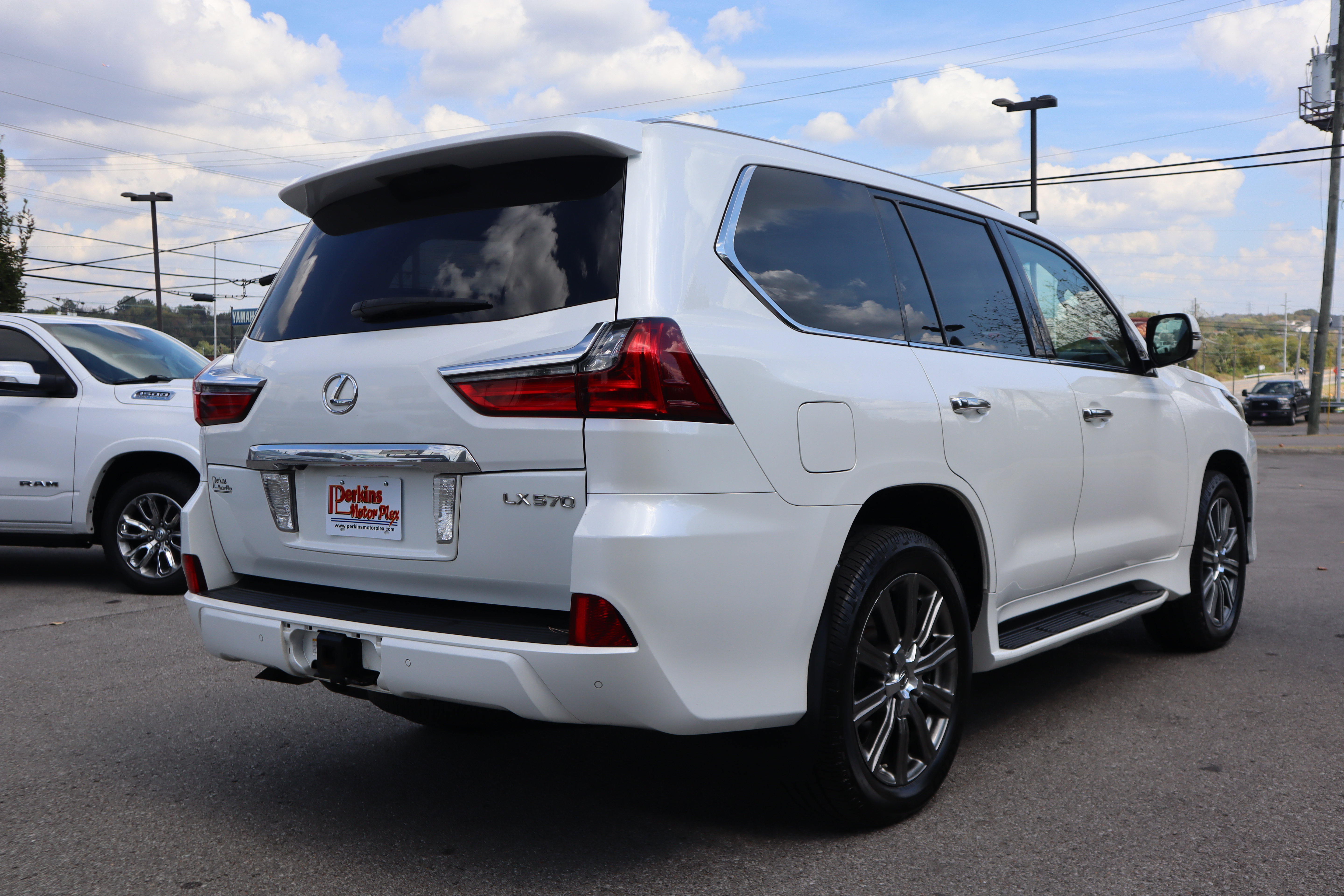 Used 2016 Lexus LX 570 4WD w/ Luxury Package image 7