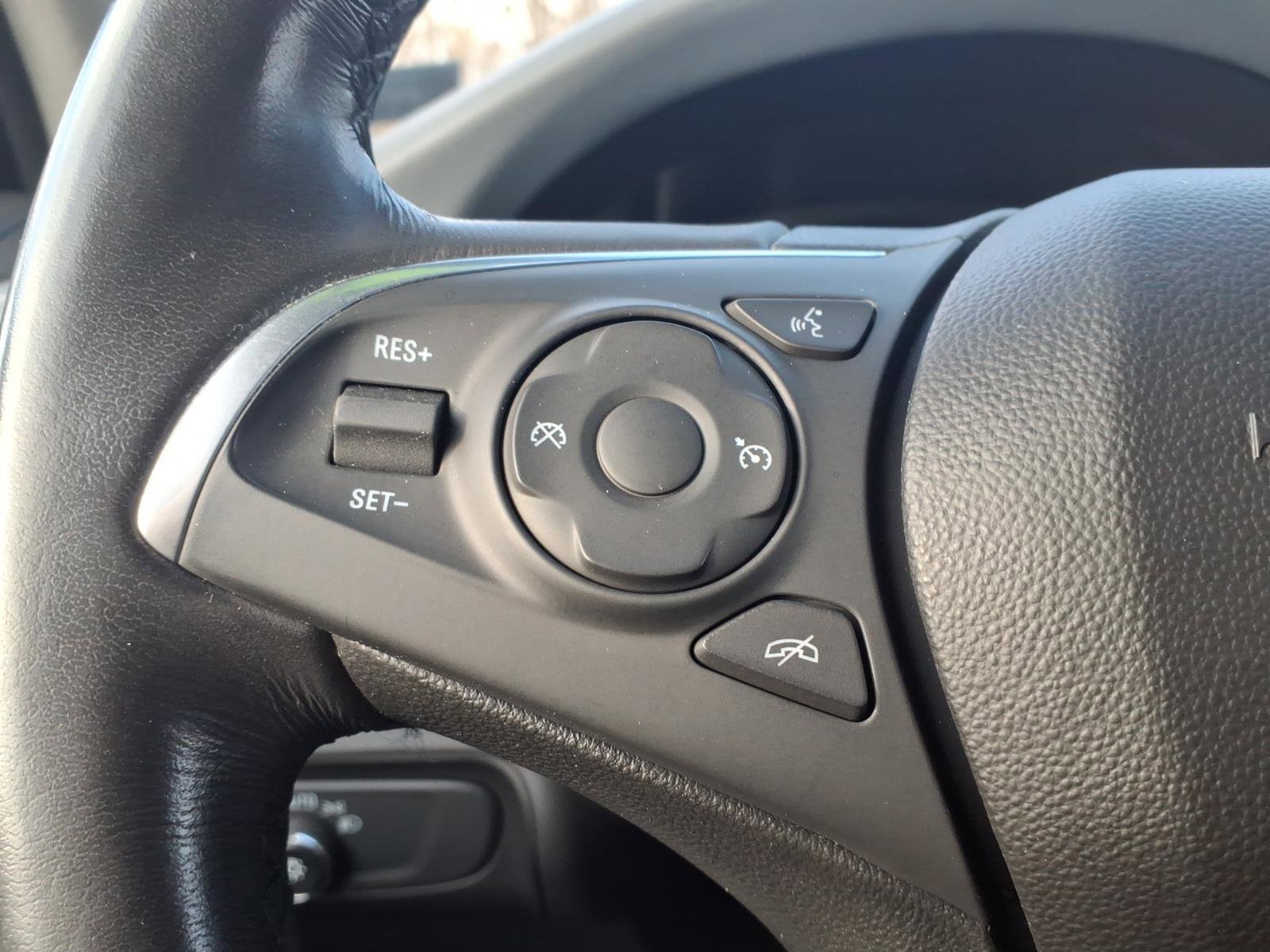 Used 2020 Buick Enclave Essence w/ Sound and Sites Package image 17