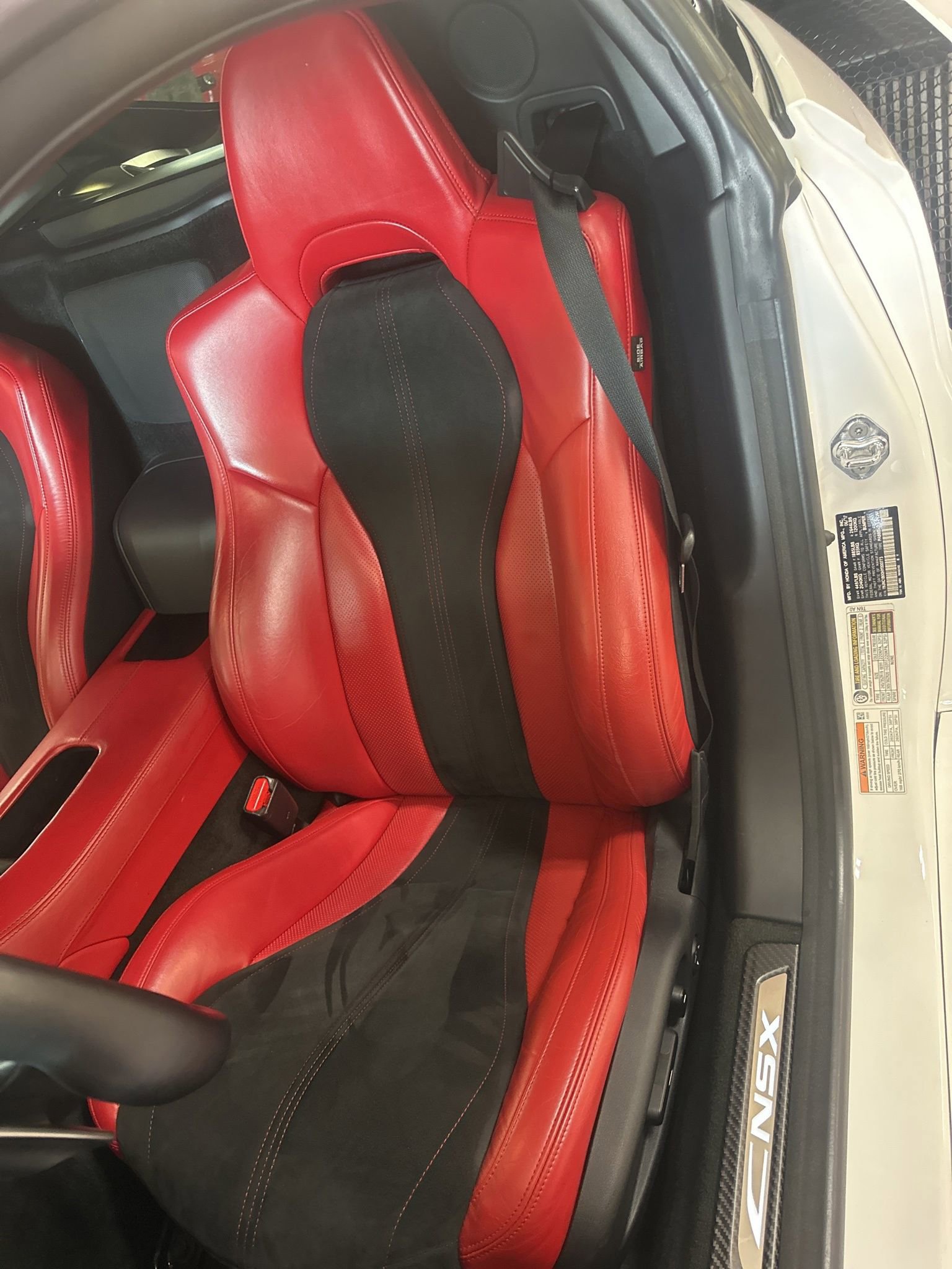 Used 2017 Acura NSX image 18