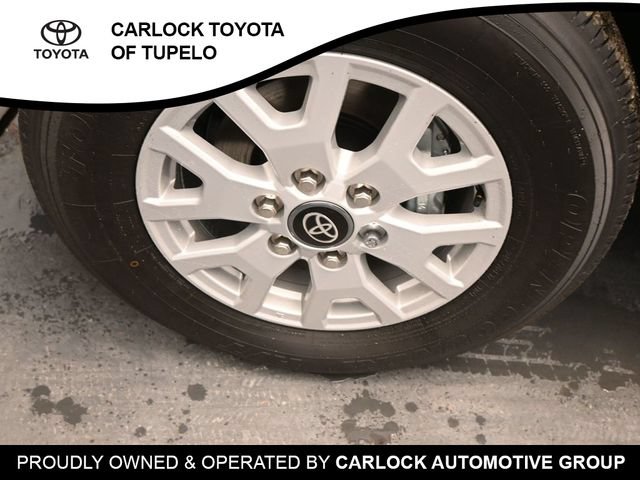 Used 2025 Toyota Tacoma SR5 AWD/4WD image 26