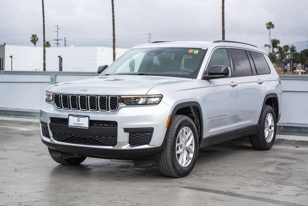 Used 2024 Jeep Grand Cherokee L Laredo AWD/4WD image 4