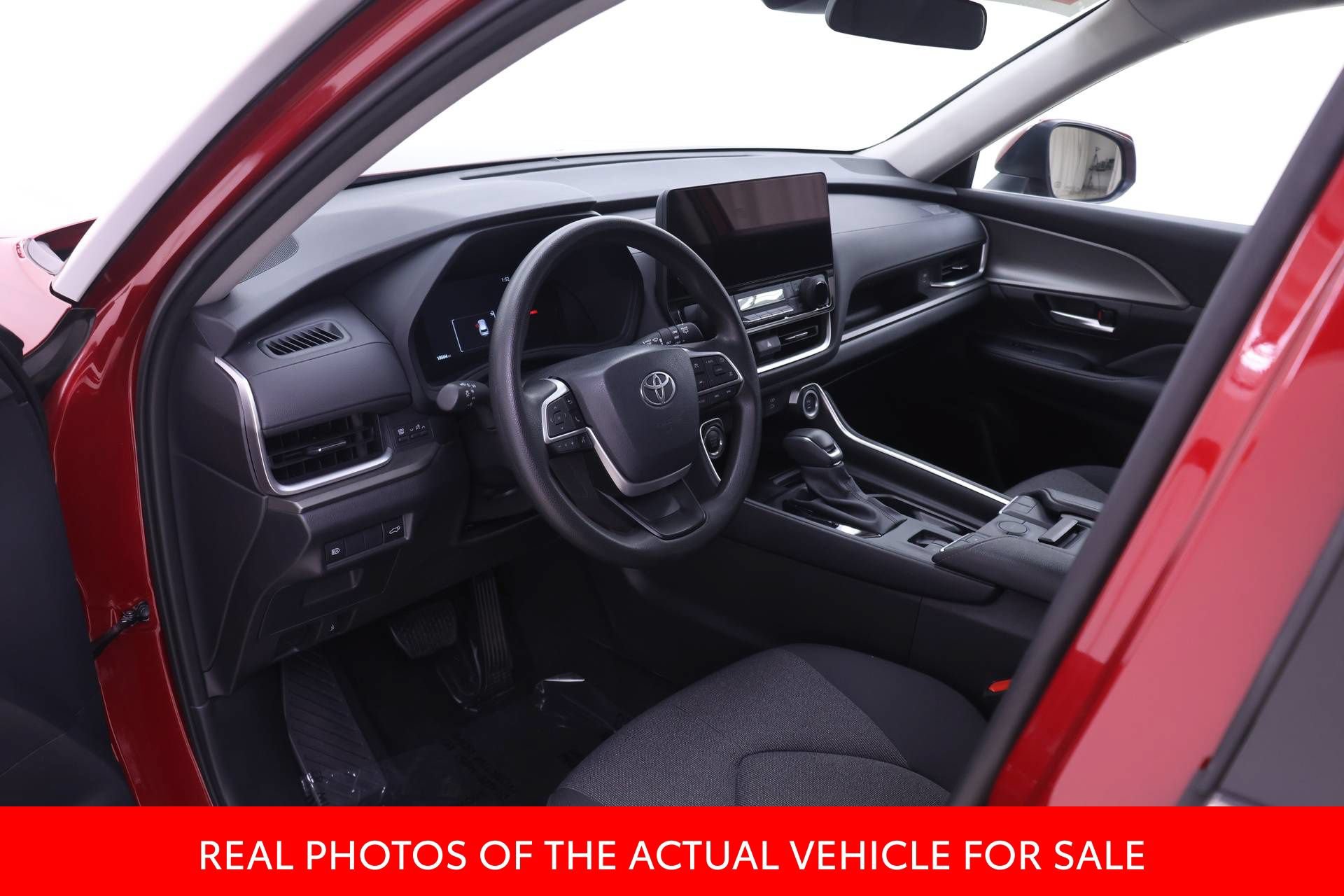 Certified 2025 Toyota Grand Highlander FWD image 3