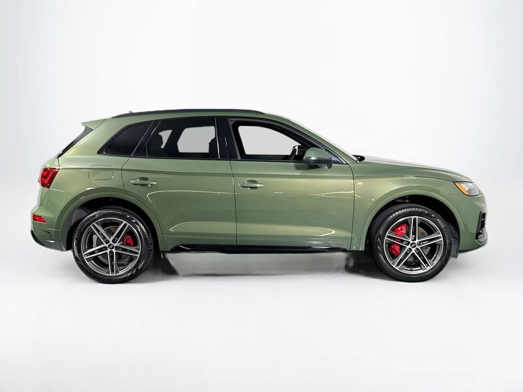 Used 2024 Audi Q5 e Premium Plus w/ Premium Plus Package AWD/4WD image 6