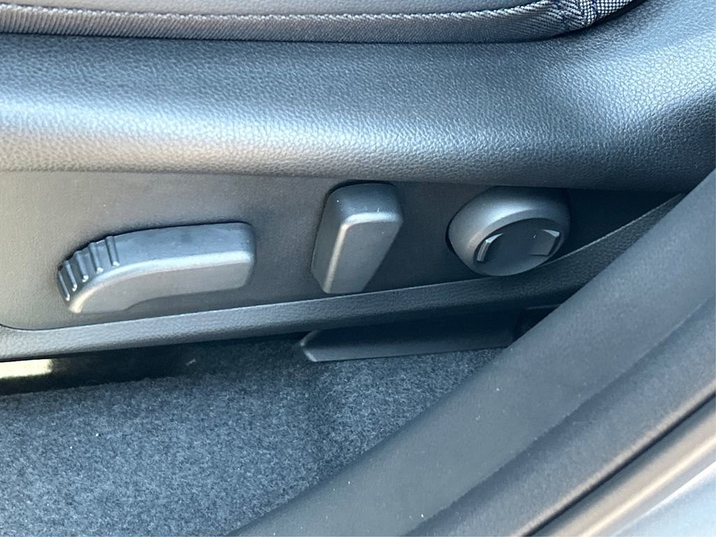 Certified 2025 Subaru Forester Premium image 35