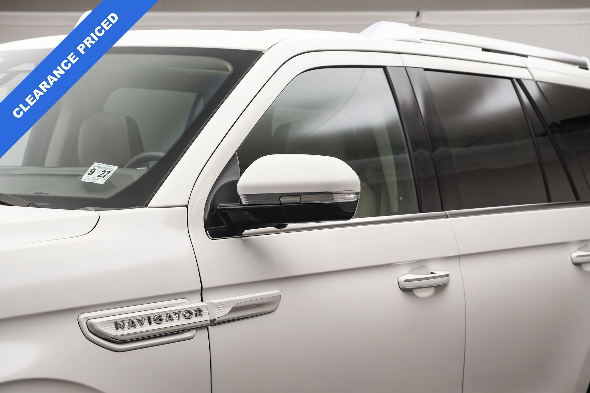 Used 2022 Lincoln Navigator Reserve image 13