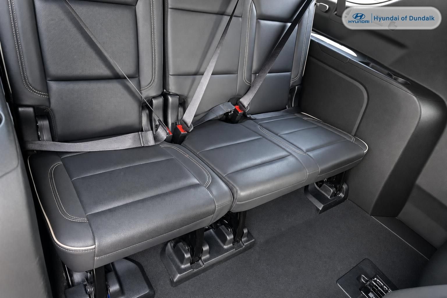 Used 2023 Chevrolet Suburban Premier AWD/4WD image 12