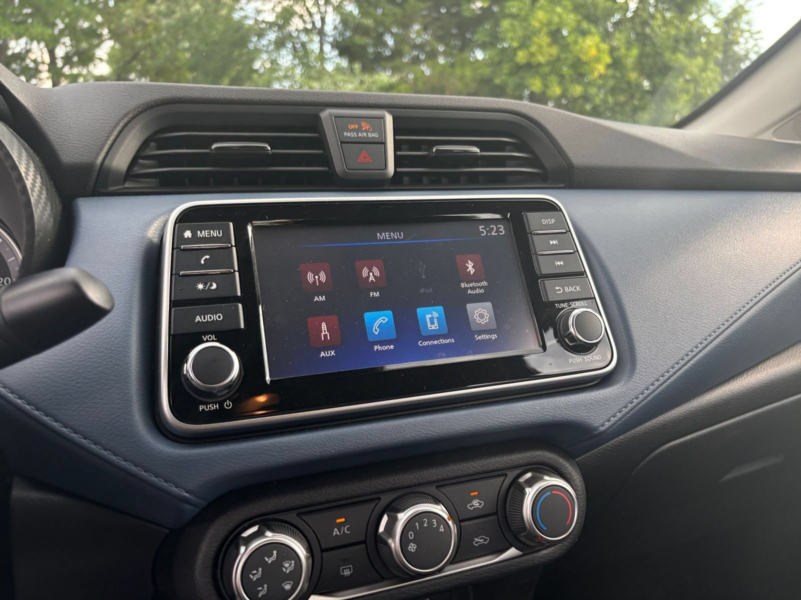 Used 2025 Nissan Versa SV FWD image 20