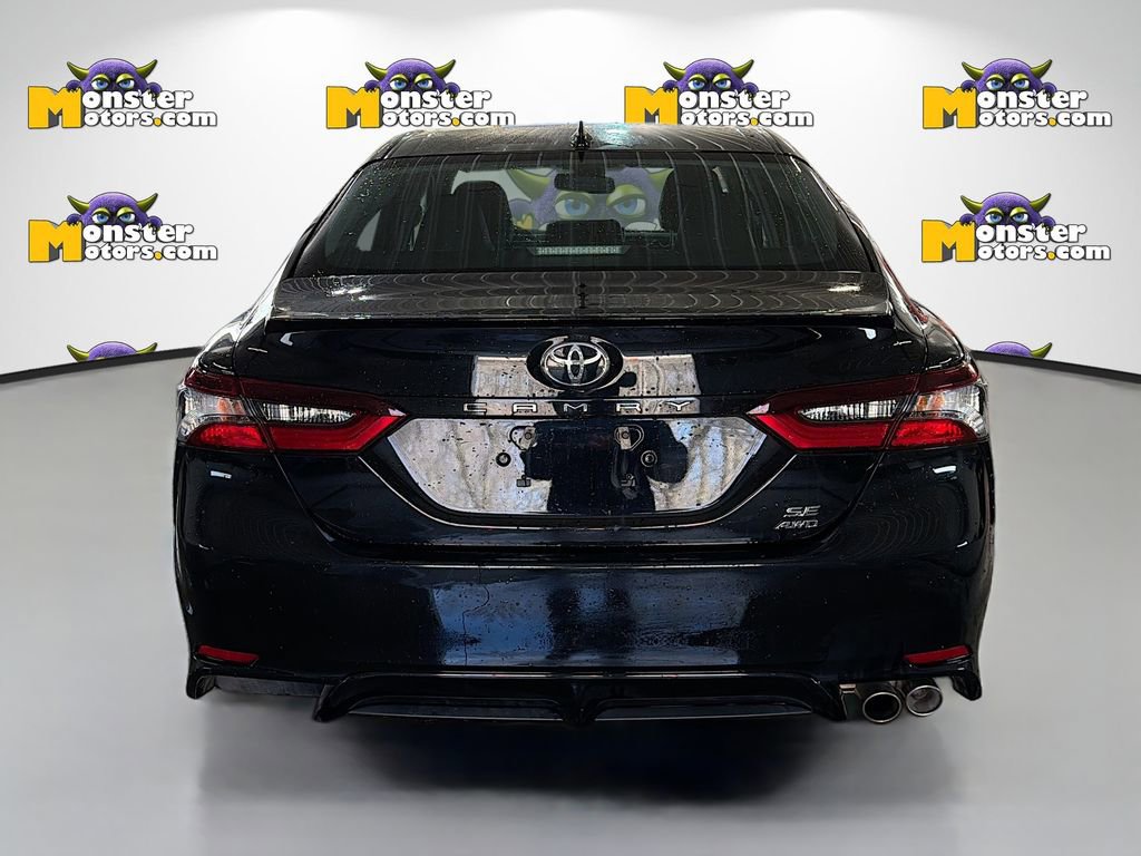 Used 2022 Toyota Camry SE image 5