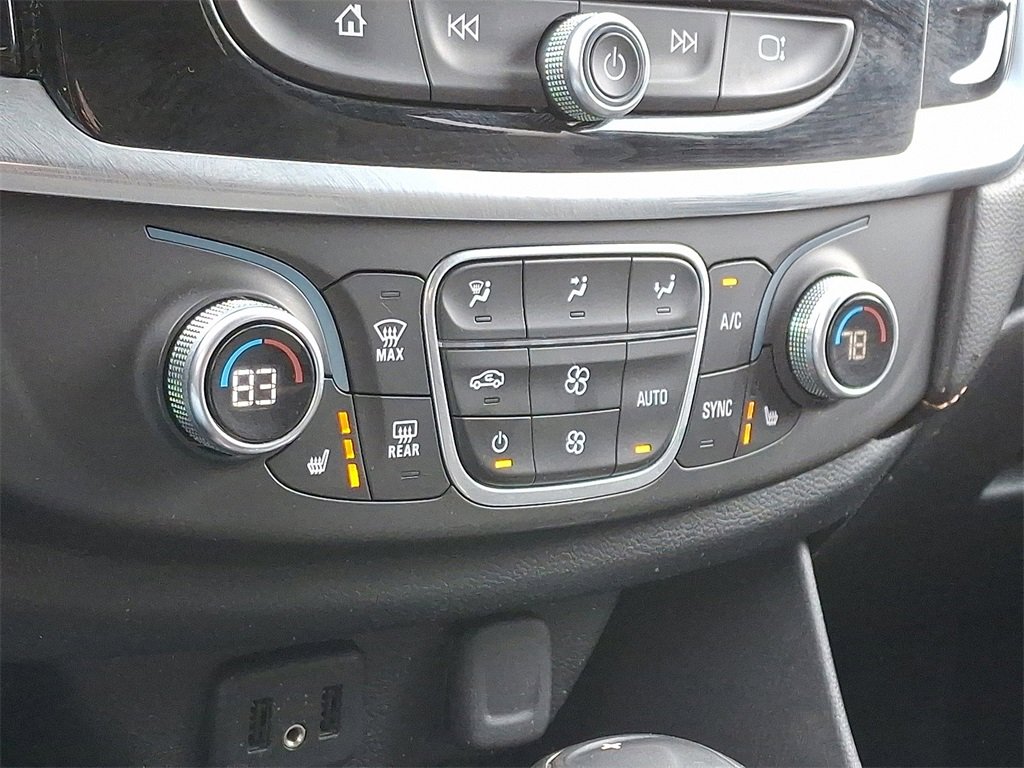 Used 2018 Chevrolet Traverse LT image 19