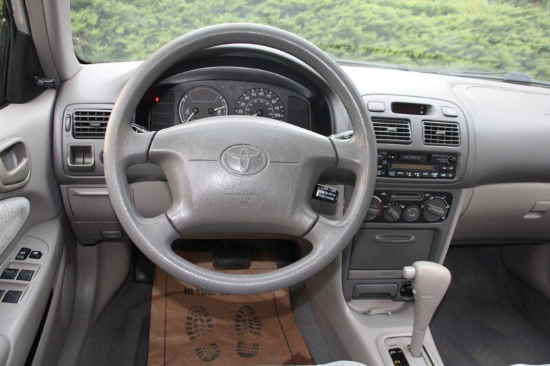 Used 1999 Toyota Corolla CE FWD image 17