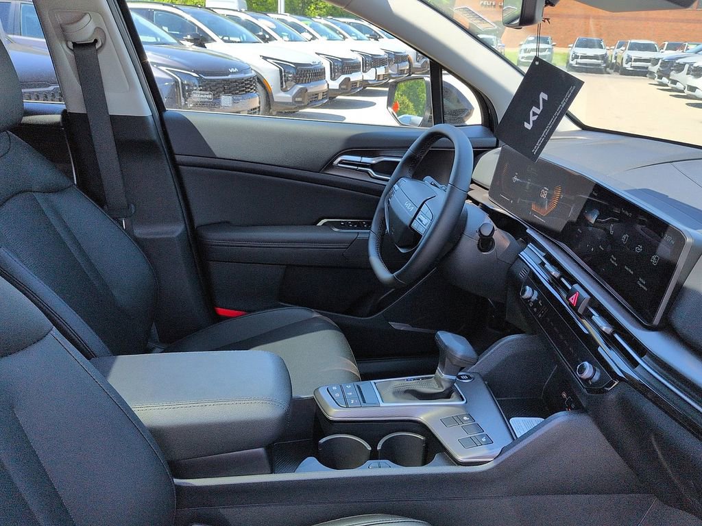 New 2026 Kia Sportage EX FWD image 7