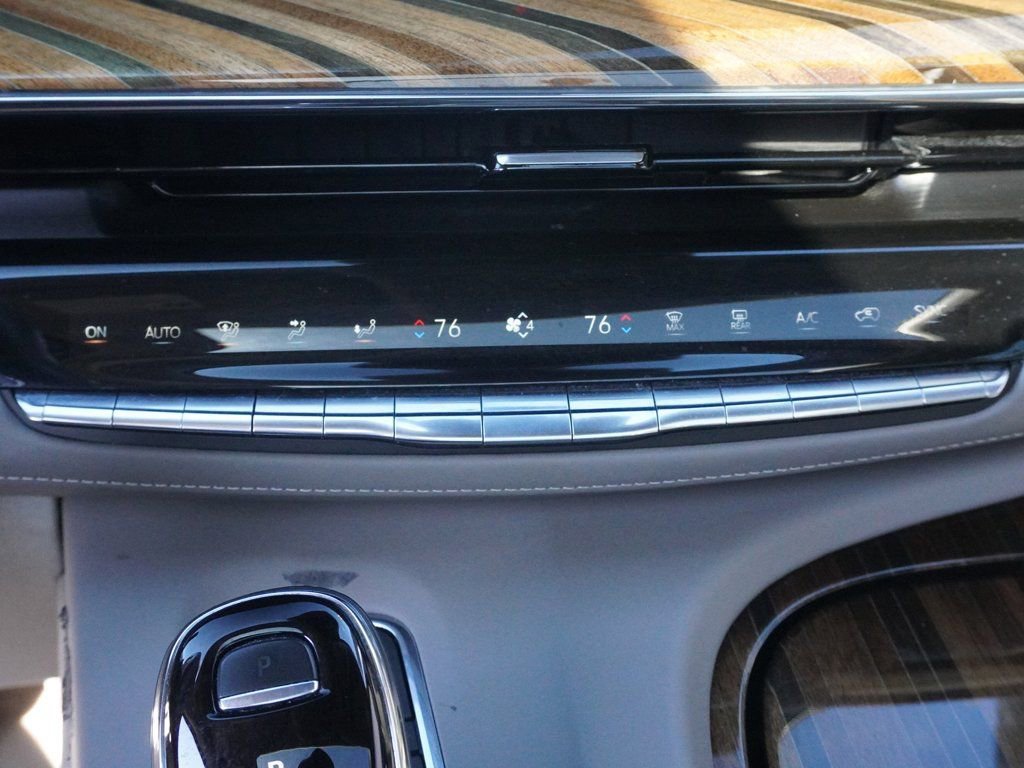 Used 2023 Cadillac Escalade ESV Premium Luxury Platinum w/ Heavy-Duty Trailer Package image 61