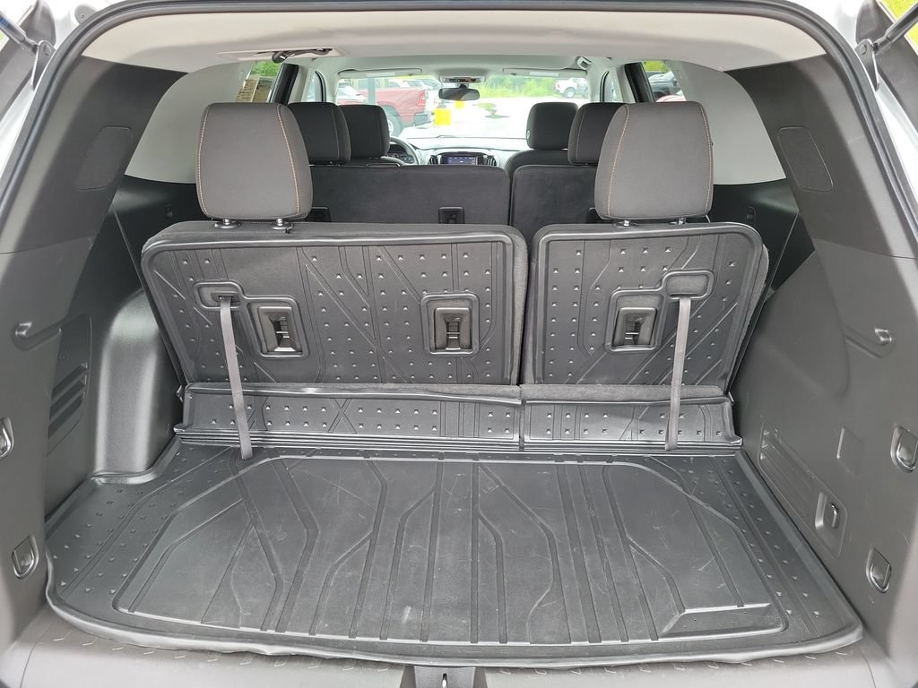 Used 2021 Chevrolet Traverse LS FWD image 33