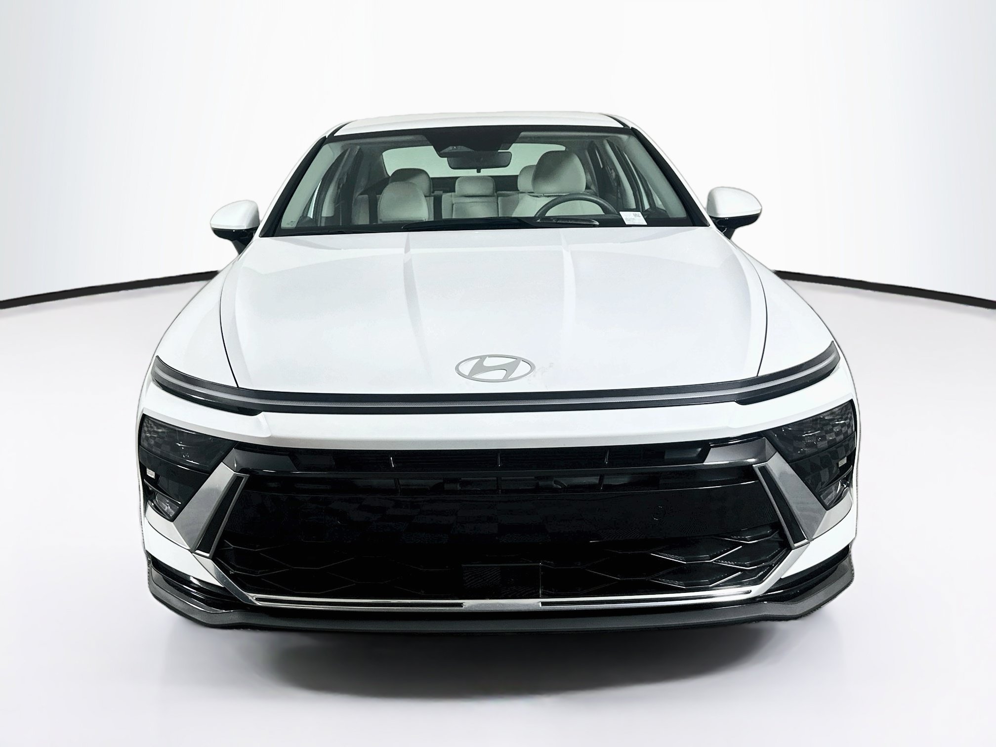 Used 2025 Hyundai Sonata SEL FWD image 2
