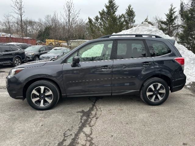 Used 2017 Subaru Forester 2.5i Limited image 2