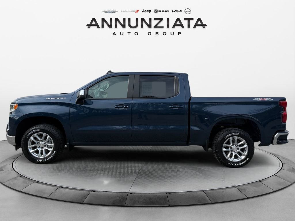 Used 2022 Chevrolet Silverado 1500 LT image 2