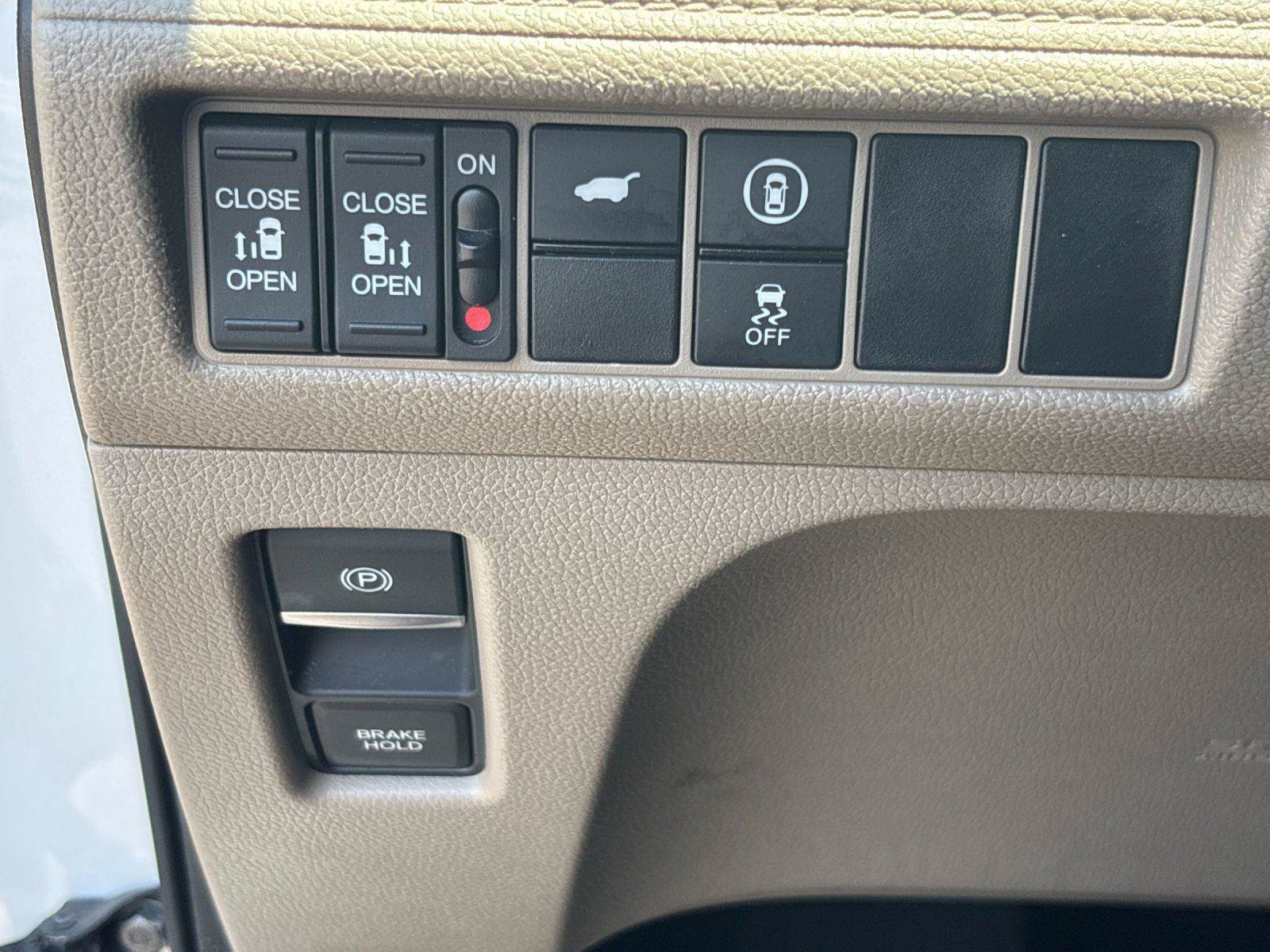 Used 2024 Honda Odyssey EX-L image 17