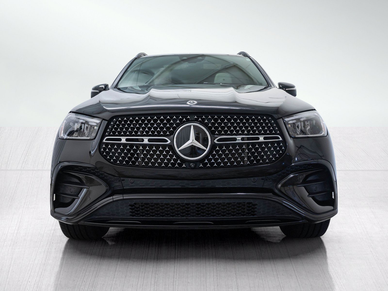 Used 2024 Mercedes-Benz GLE 450 4MATIC image 2