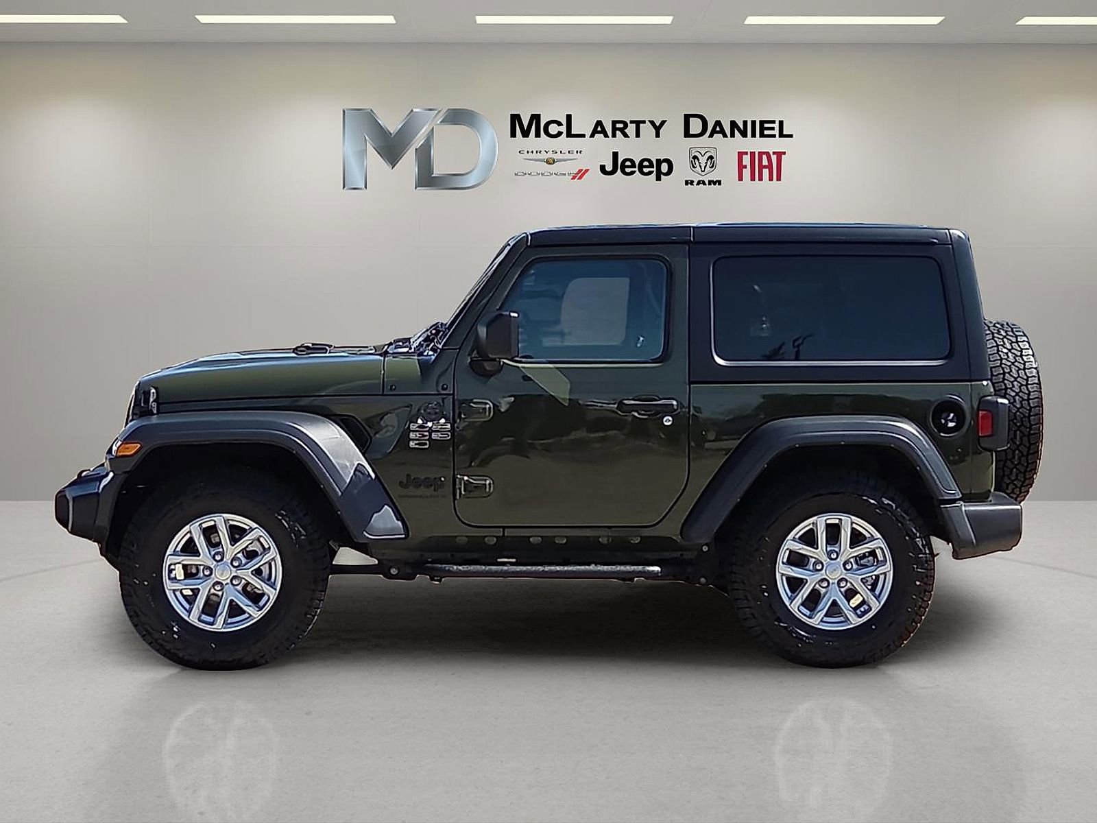 Used 2023 Jeep Wrangler Sport S image 3