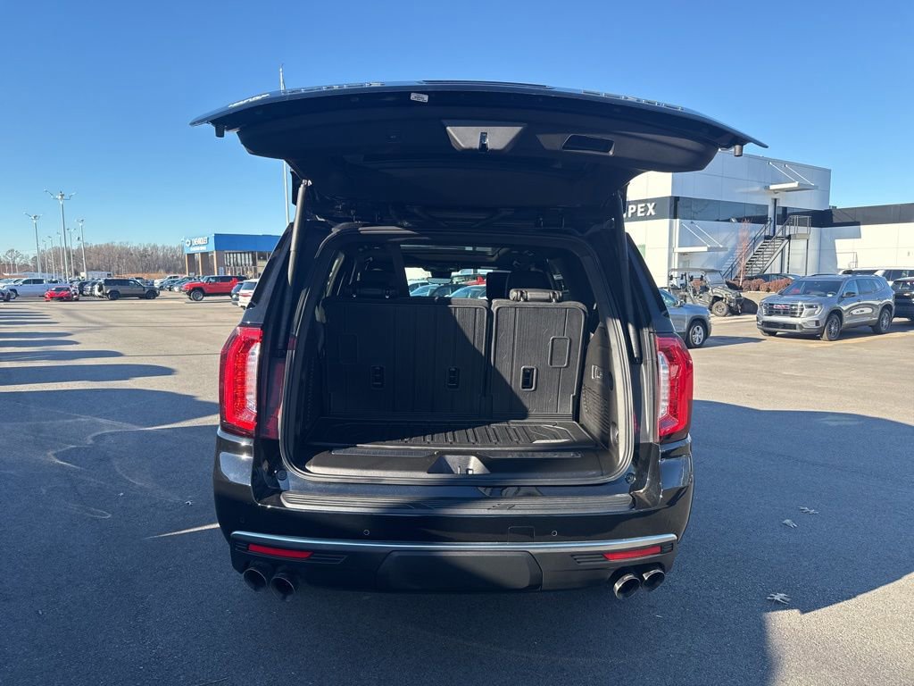Used 2023 GMC Yukon Denali w/ Denali Reserve Package image 34