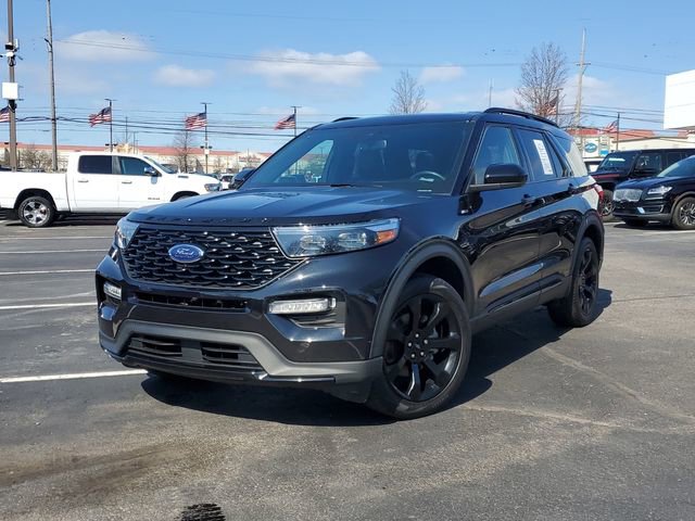 Used 2023 Ford Explorer ST-Line w/ Class IV Trailer Tow Package AWD/4WD image 1