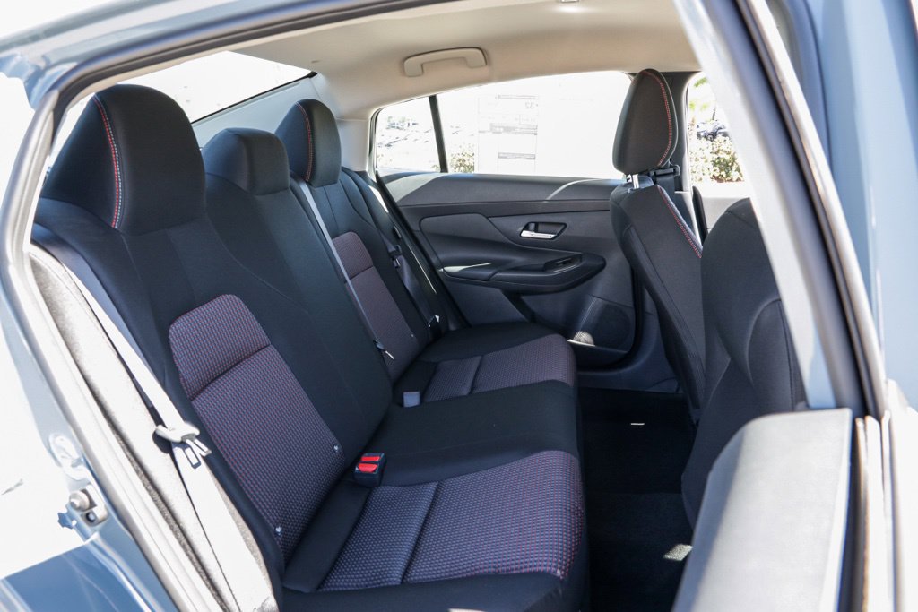 New 2027 Nissan Sentra SR FWD image 21