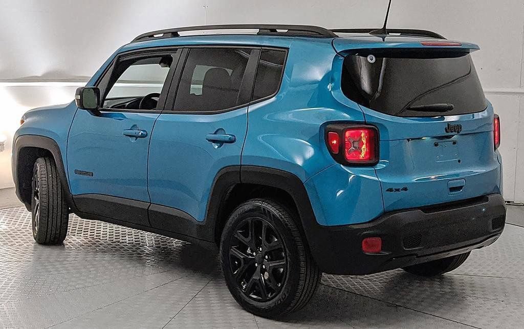 Used 2022 Jeep Renegade Altitude w/ Sun/Sound Group AWD/4WD image 4