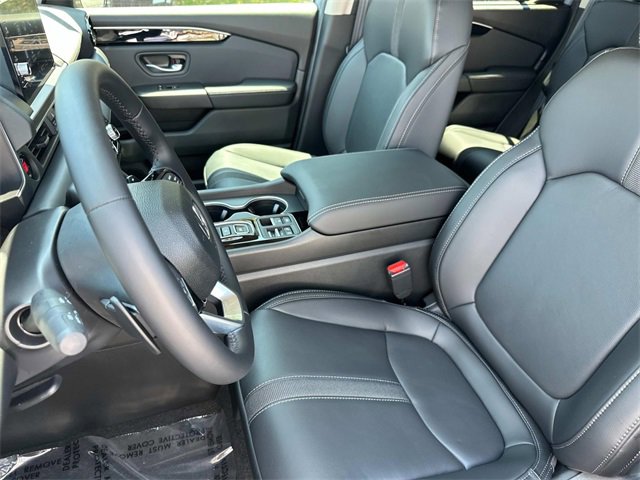 New 2025 Honda Pilot Touring image 21