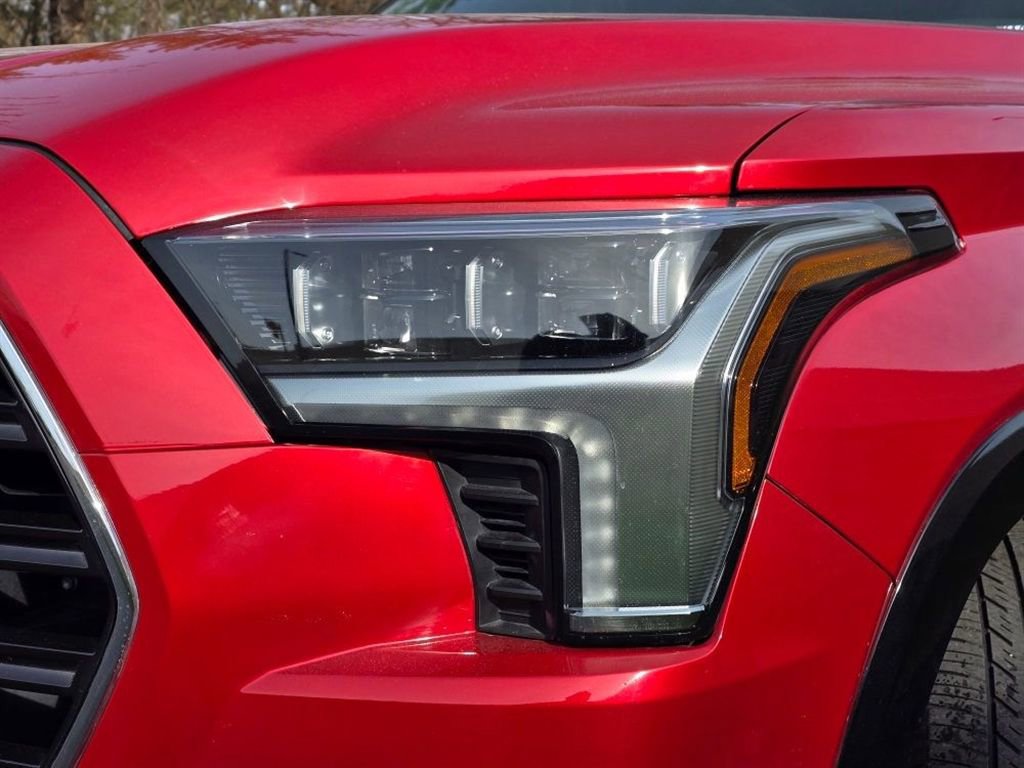 Used 2023 Toyota Sequoia Platinum AWD/4WD image 53