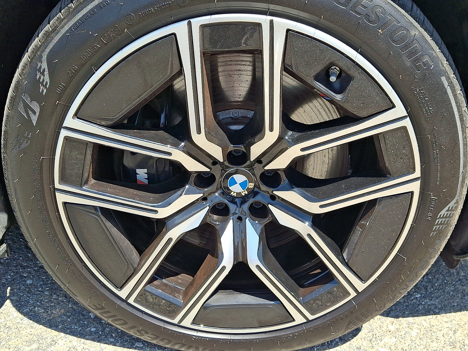 Used 2024 BMW i7 xDrive60 AWD/4WD image 8