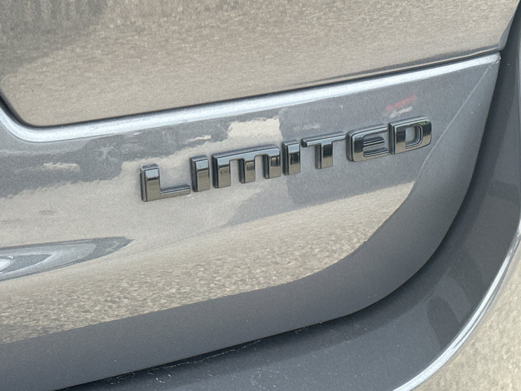 Used 2025 Jeep Grand Cherokee L Limited w/ Luxury Tech Group II AWD/4WD image 8
