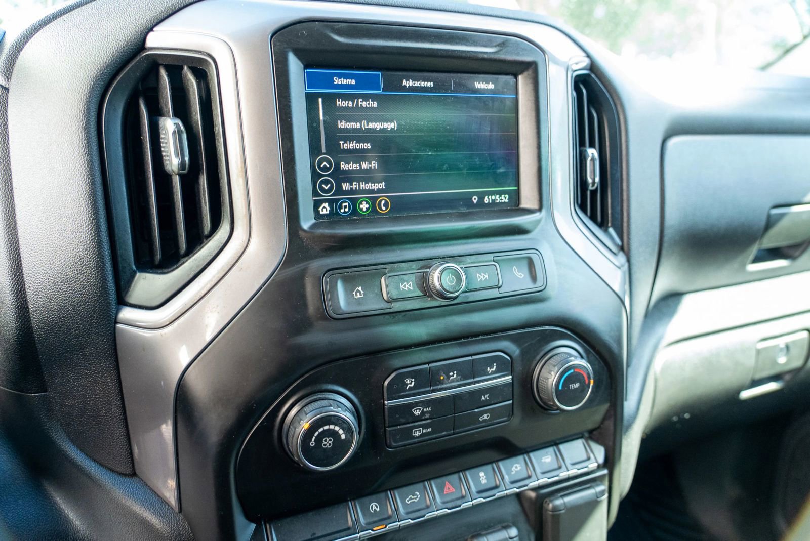 Used 2020 Chevrolet Silverado 1500 Custom w/ Custom Convenience Package image 16