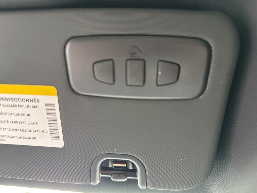 New 2025 Alfa Romeo Giulia AWD w/ Driving Assist Package image 15