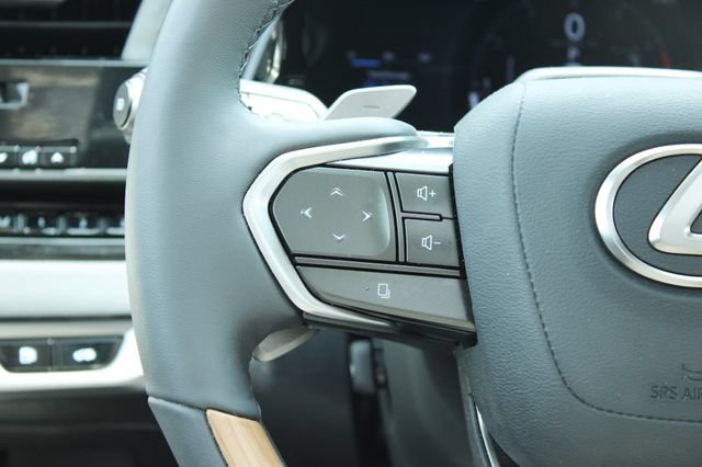 Used 2025 Lexus RX 350 AWD w/ Convenience Package image 22