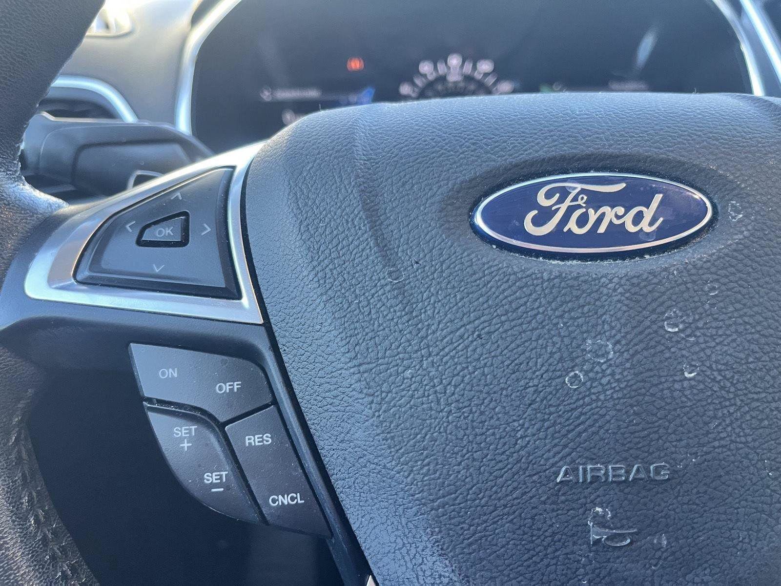 Used 2016 Ford Edge Titanium w/ Equipment Group 301A AWD/4WD image 25