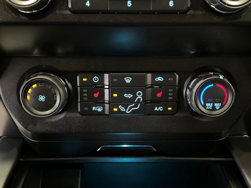 Used 2021 Ford F250 XLT w/ XLT Premium Package AWD/4WD image 32