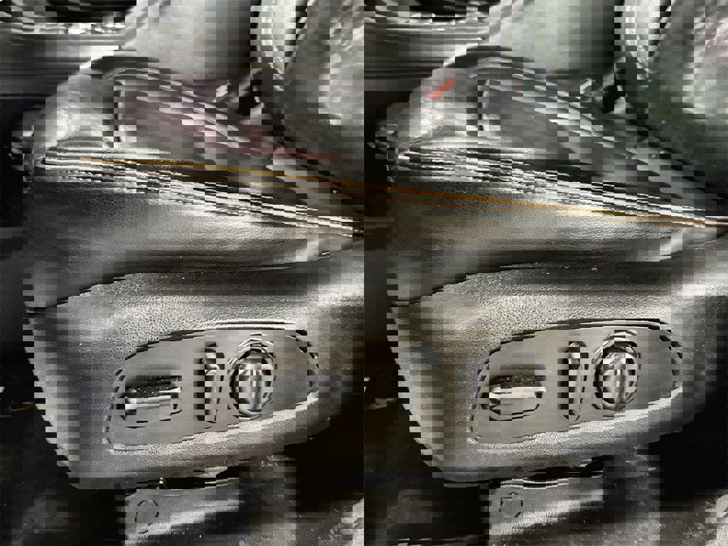 Used 2021 GMC Acadia AT4 w/ Technology Package image 13