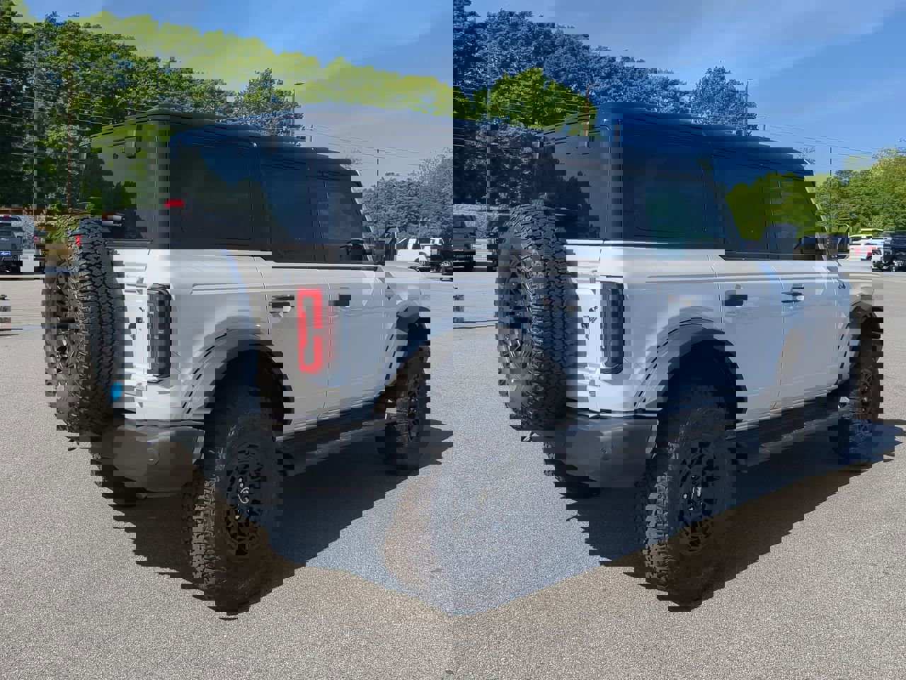 New 2026 Ford Bronco Outer Banks w/ Sasquatch Package image 3