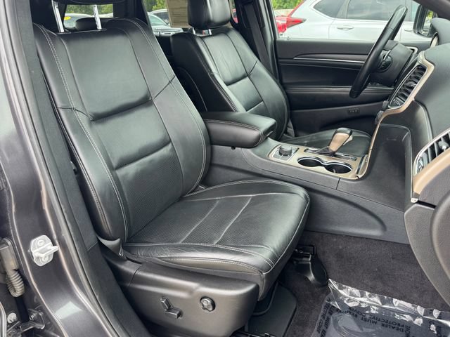Used 2017 Jeep Grand Cherokee Limited w/ Luxury Group II AWD/4WD image 11