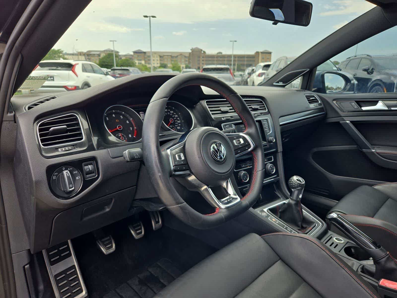 Used 2015 Volkswagen GTI SE FWD video 2