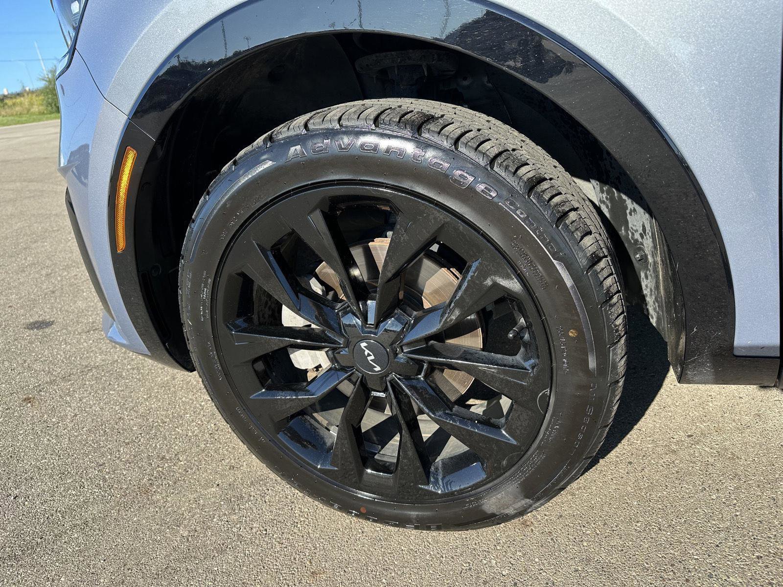 Used 2022 Kia Sorento SX image 2