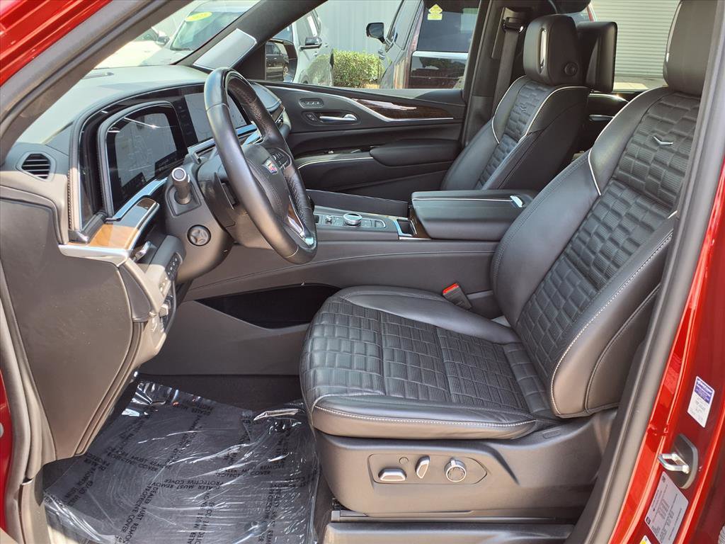 Certified 2023 Cadillac Escalade Premium Luxury Platinum w/ Heavy-Duty Trailer Package AWD/4WD image 20