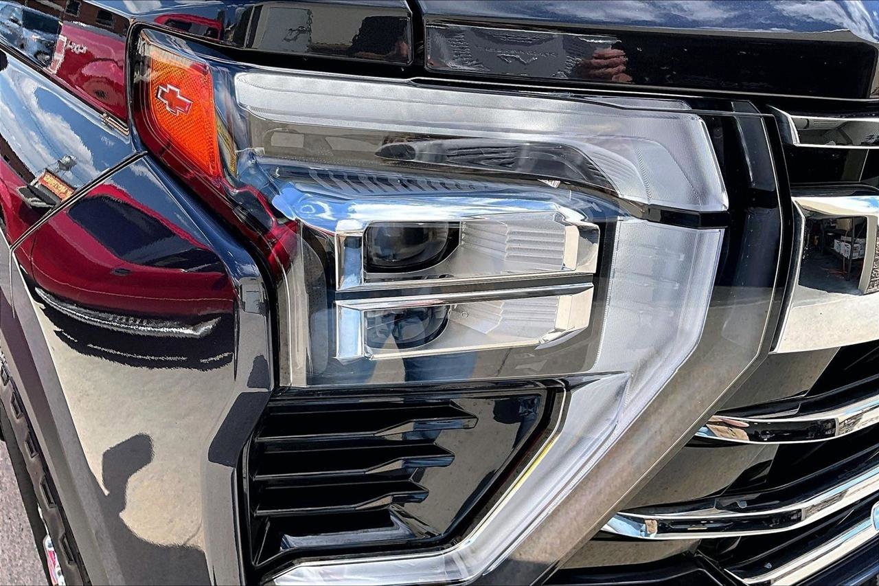 Used 2024 Chevrolet Silverado 3500 LTZ w/ LTZ Premium Package AWD/4WD image 35