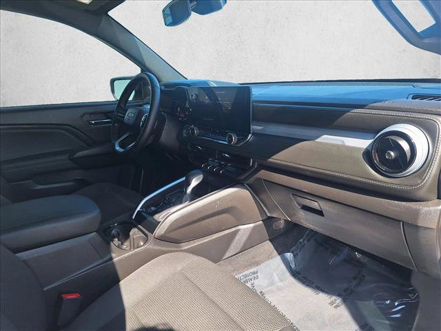 Used 2024 Chevrolet Colorado LT image 18